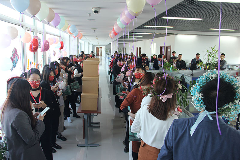 致最美女神:不负芳华,不负青春,最爱是你!