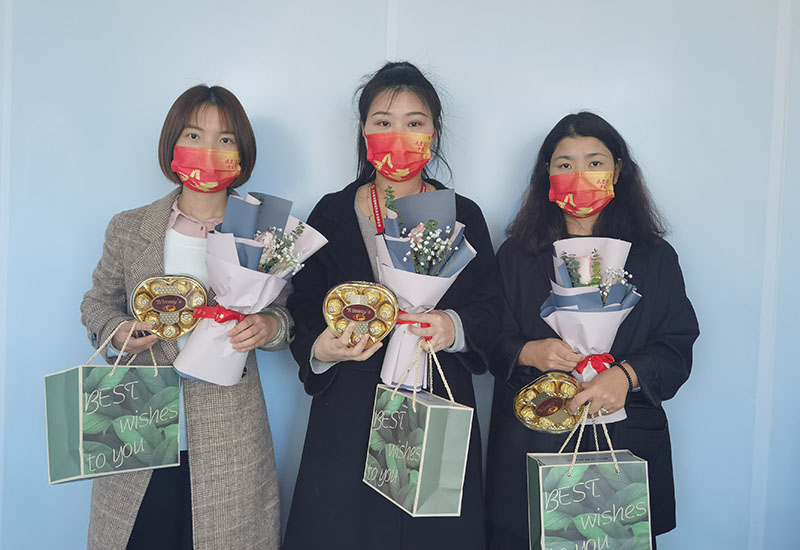 致最美女神:不负芳华,不负青春,最爱是你!