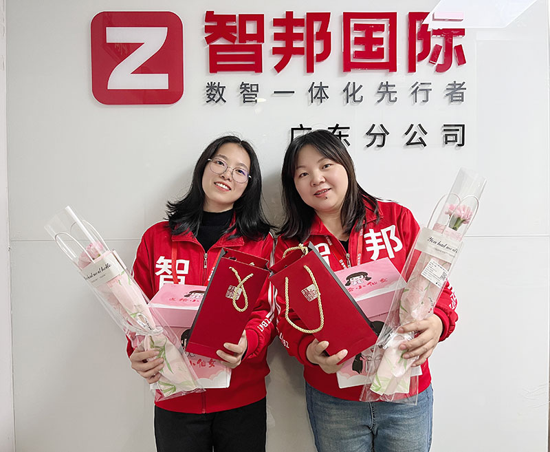 向美而生，灼灼其华，女神节快乐！