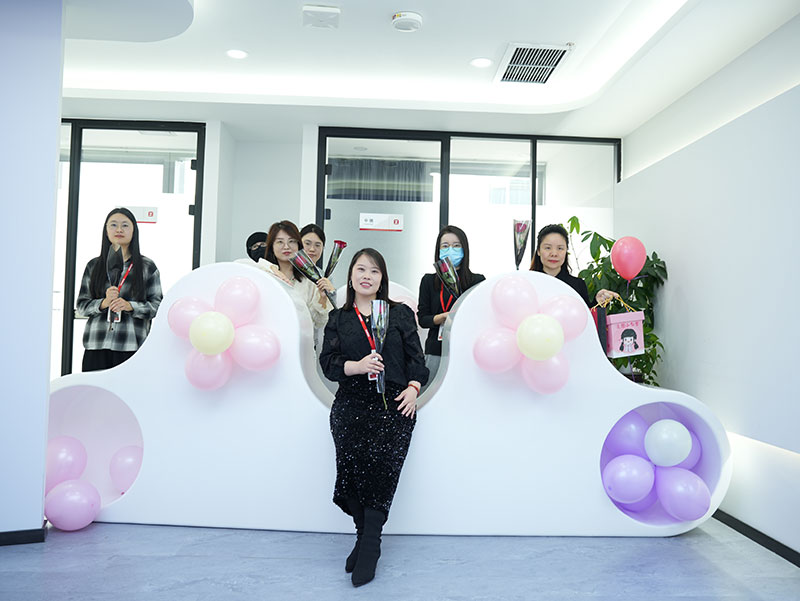 向美而生，灼灼其华，女神节快乐！