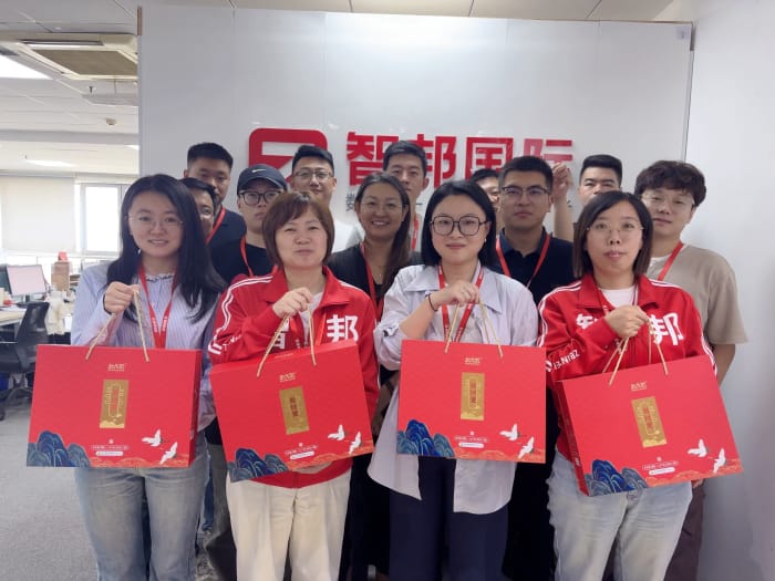 月满华诞，家国同庆，智邦国际祝您中秋国庆双节快乐！