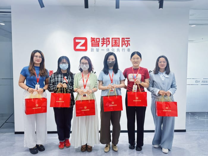 月满华诞，家国同庆，智邦国际祝您中秋国庆双节快乐！