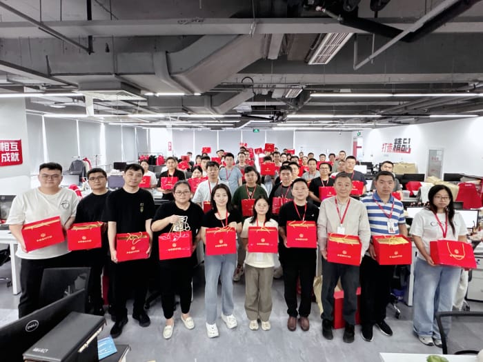 月满华诞，家国同庆，智邦国际祝您中秋国庆双节快乐！