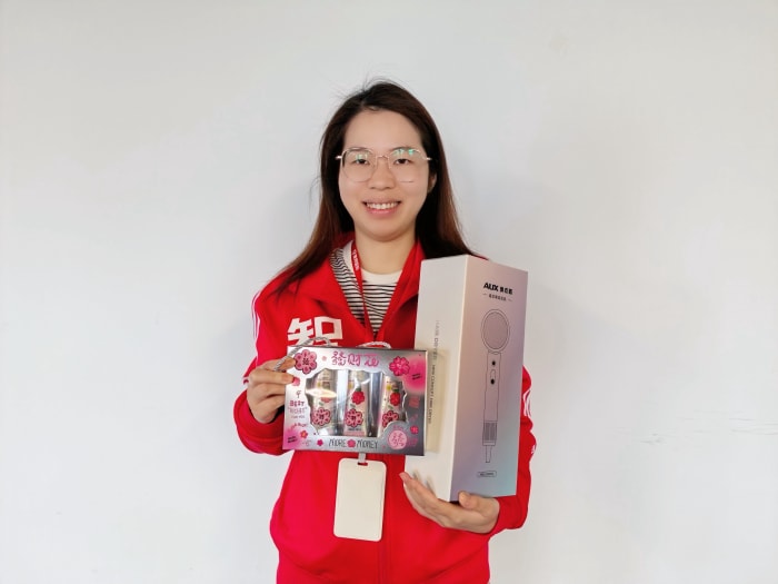 春风有信，花开有期，女神节快乐！